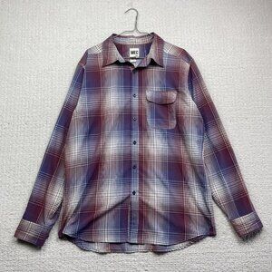 Mountain Equipment Co-op MEC light Hiking Button Shirt Men L Plaid Red / Blue